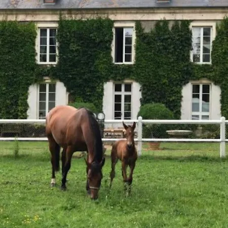 Domaine De Valmeray La Roulotte Insolite Chalet Airan