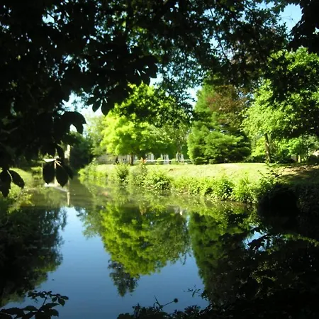 木屋 Domaine De Valmeray La Roulotte Insolite *