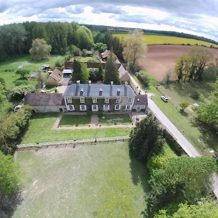 木屋 Domaine De Valmeray La Roulotte Insolite Airan