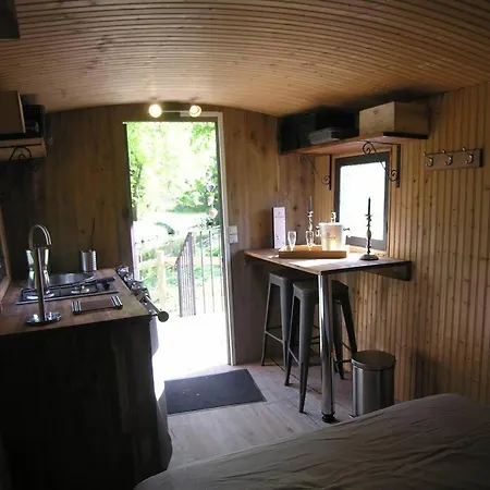 Domaine De Valmeray La Roulotte Insolite