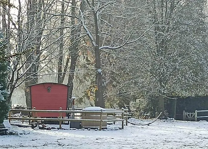 Domaine De Valmeray La Roulotte Insolite